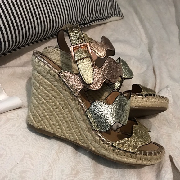 Marc Fisher - Picture 4 of 6